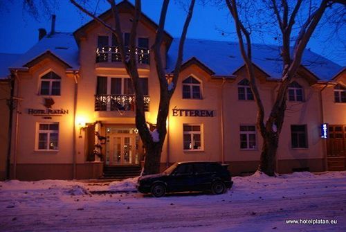 Hotel Platan Székesfehérvár Exteriör bild